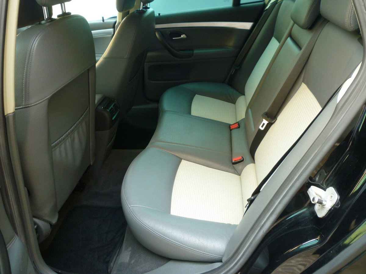 Saab 9-3 Station Wagon 1.9 TiD DPF Vector (7)