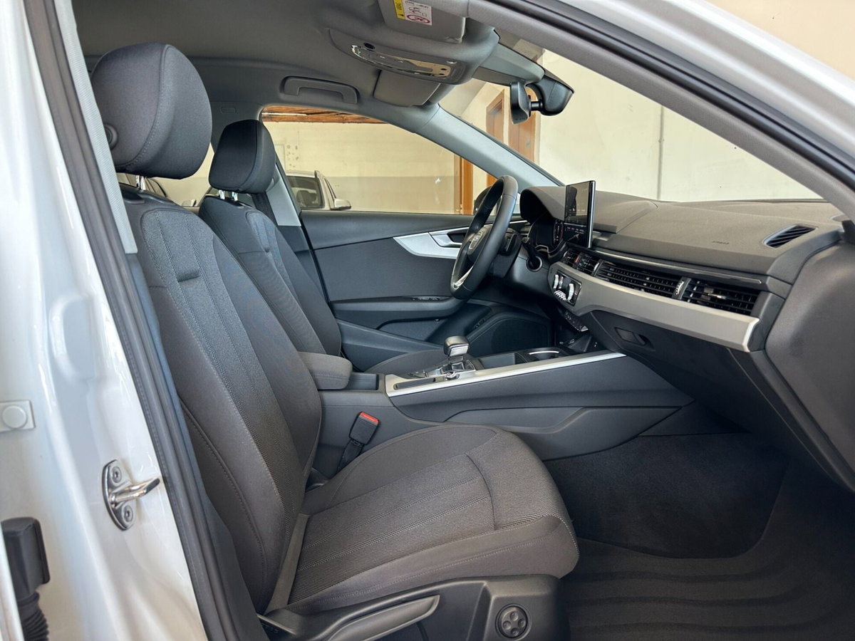 Audi A4 Avant 35 2.0 tdi mhev Business Advanced 163cv s-tronic (11)