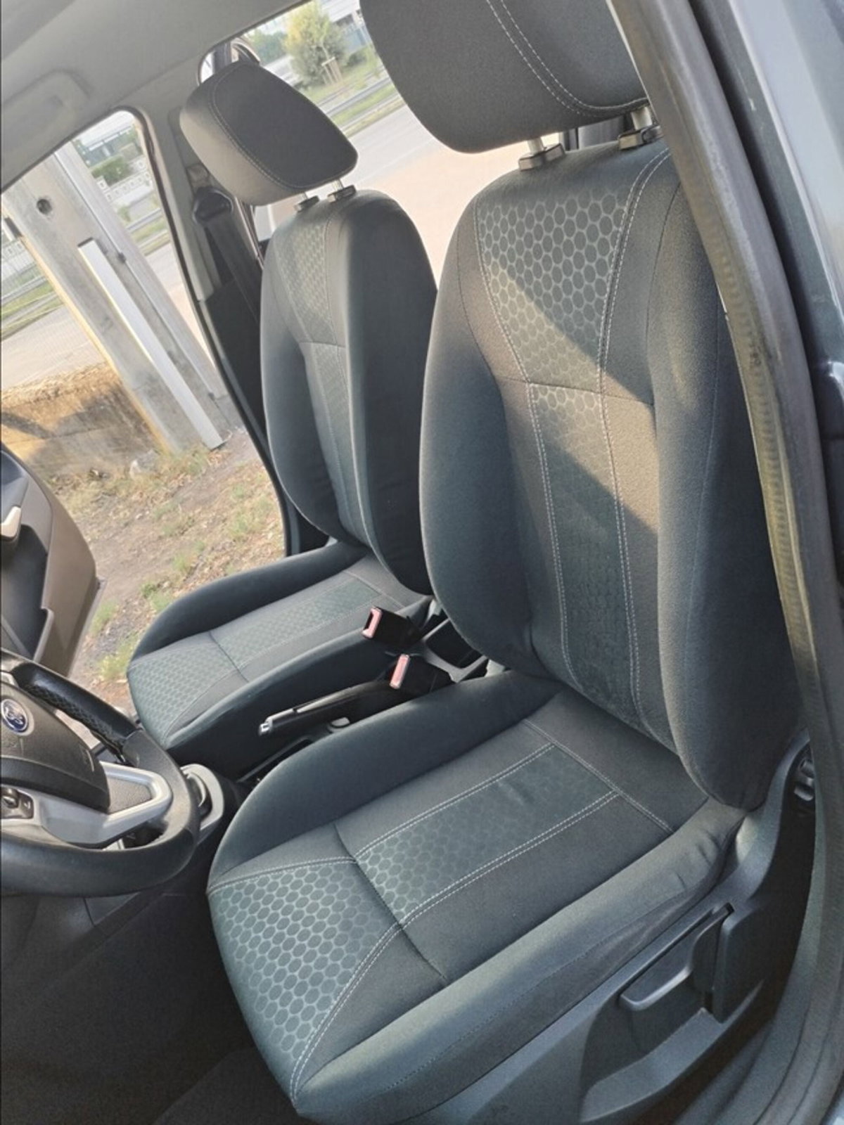 Ford Fiesta 1.2 82 CV 5 porte Titanium (13)