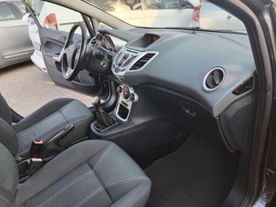 Ford Fiesta 1.2 82 CV 5 porte Titanium (17)