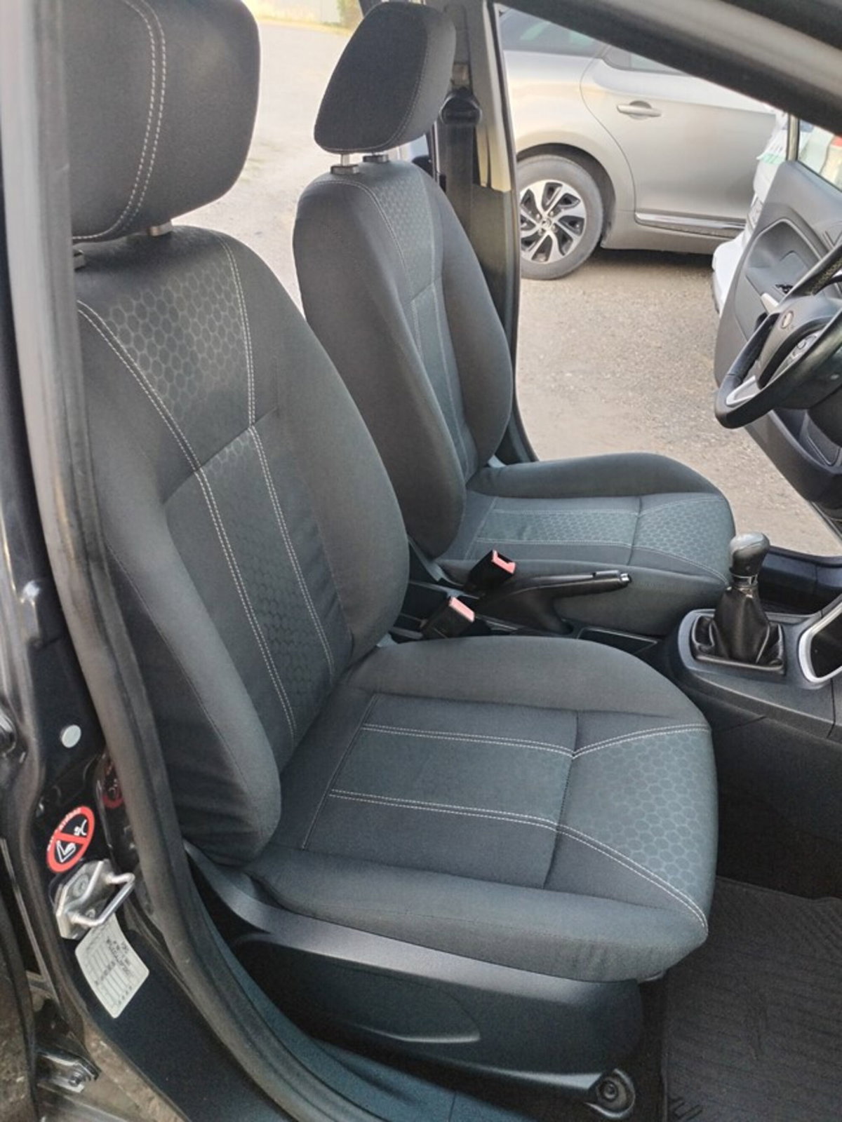 Ford Fiesta 1.2 82 CV 5 porte Titanium (19)