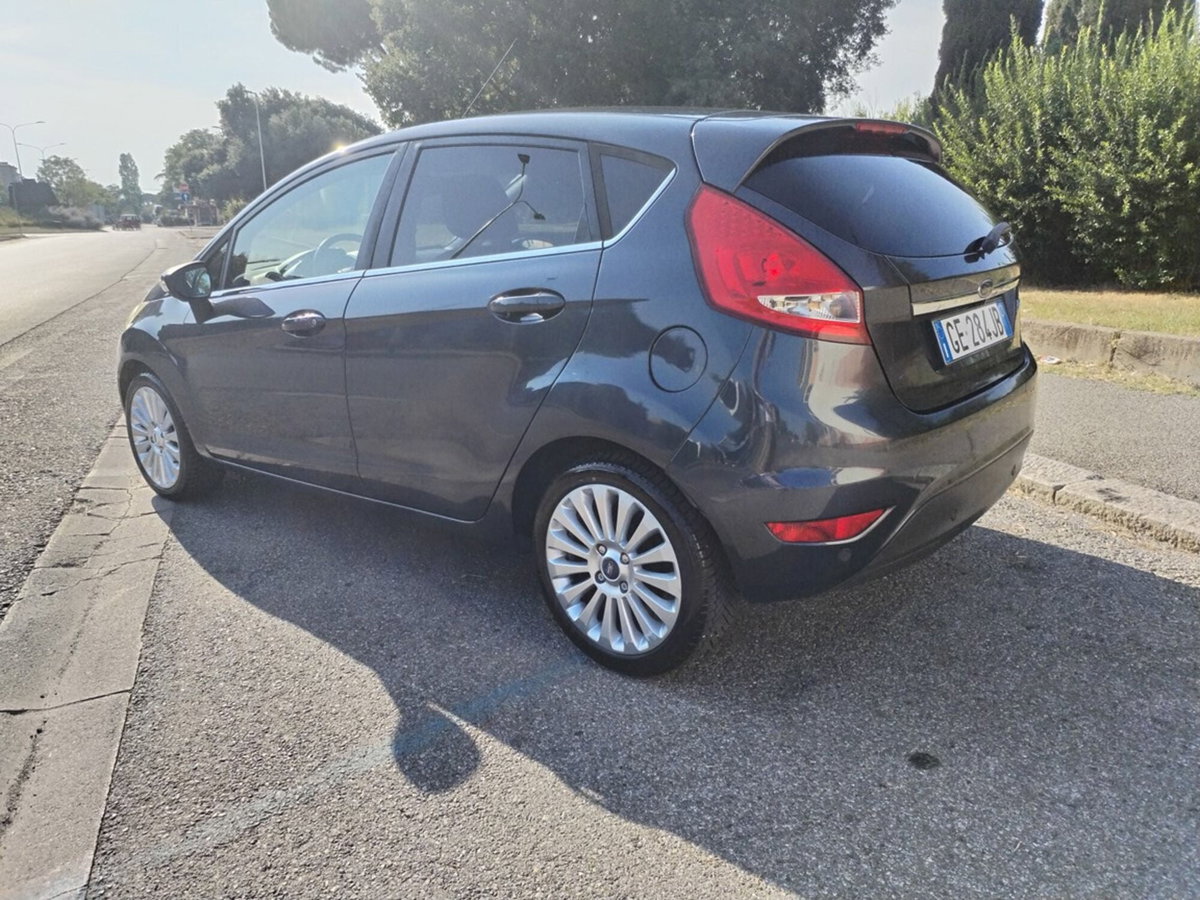 Ford Fiesta 1.2 82 CV 5 porte Titanium (3)