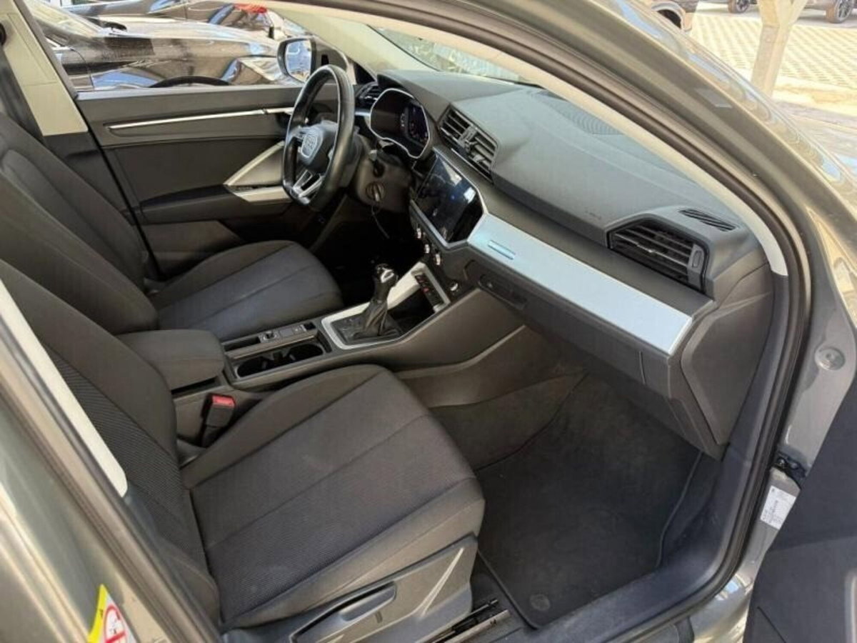 Audi Q3 Sportback 45 TFSI e S tronic Business Plus (11)