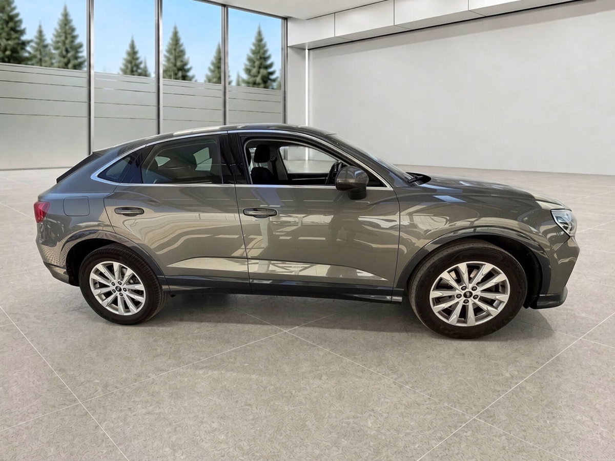 Audi Q3 Sportback 45 TFSI e S tronic Business Plus (6)