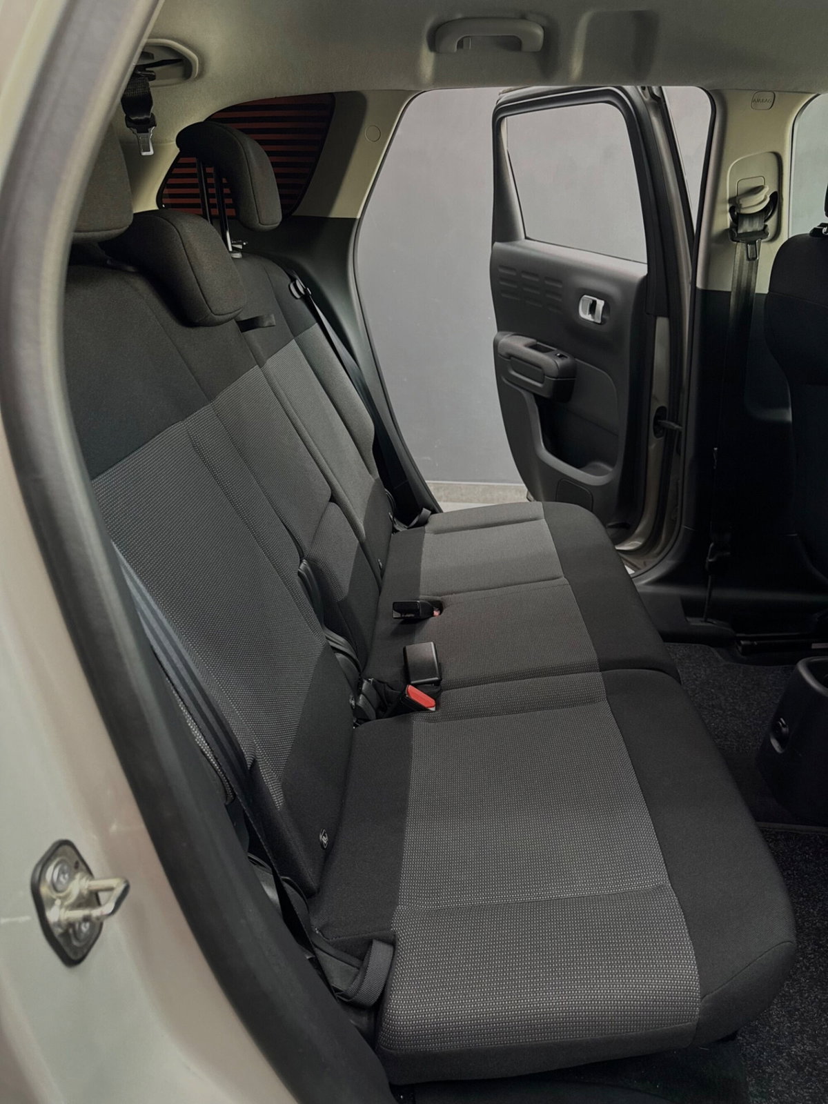 Citroen C3 Aircross BlueHDi 120 S&S EAT6 Shine Pack (20)