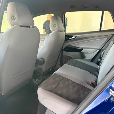 Volkswagen ID.4 Pro 4MOTION (11)