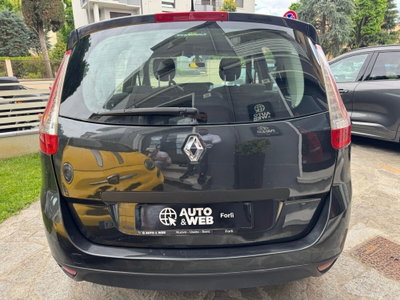 Renault Scenic E-Tech Electric 1.5 dCi 110CV Confort (11)