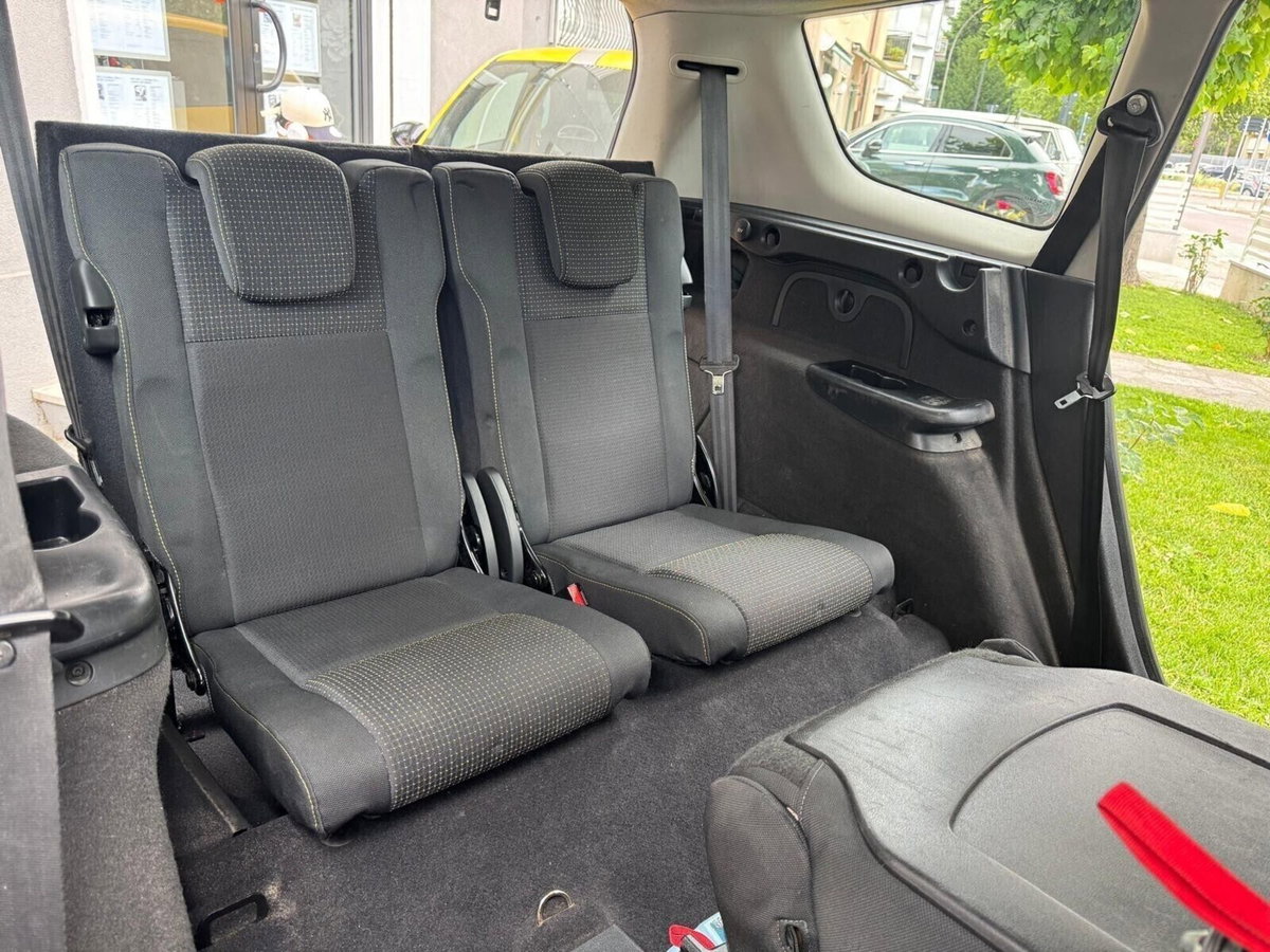 Renault Scenic E-Tech Electric 1.5 dCi 110CV Confort (17)