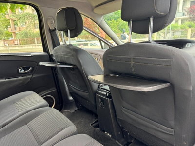 Renault Scenic E-Tech Electric 1.5 dCi 110CV Confort (18)