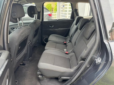 Renault Scenic E-Tech Electric 1.5 dCi 110CV Confort (20)