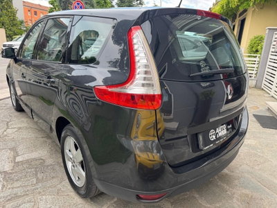 Renault Scenic E-Tech Electric 1.5 dCi 110CV Confort (9)