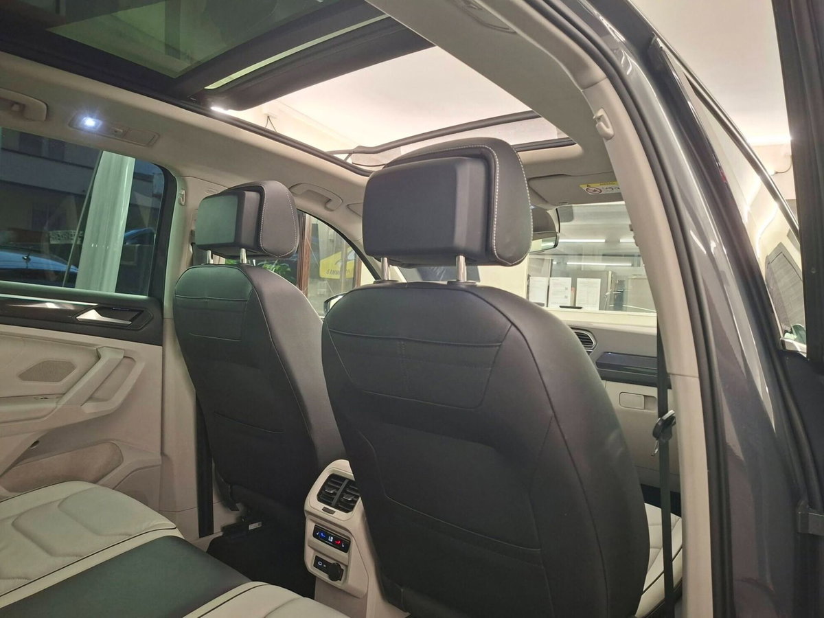 Volkswagen Tiguan Allspace 2.0 tdi Elegance 150cv dsg (12)