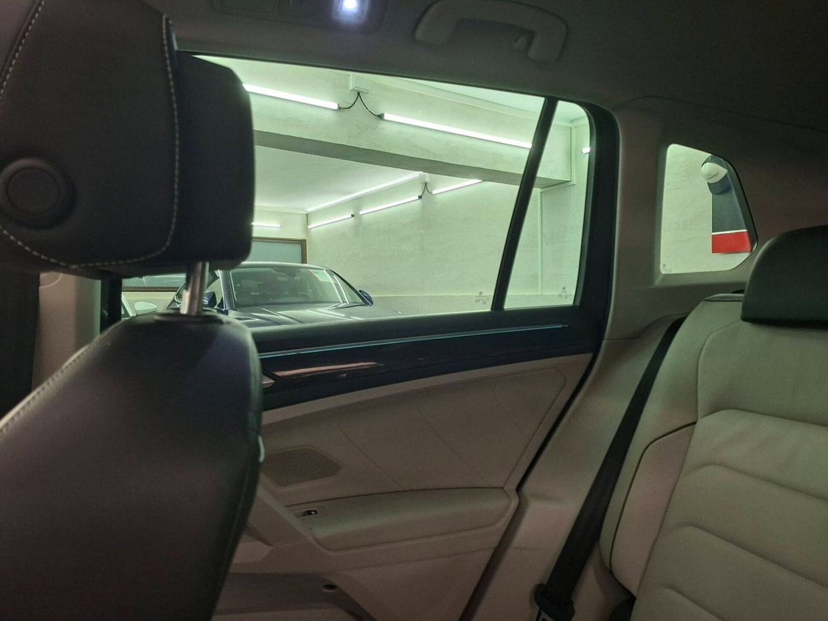 Volkswagen Tiguan Allspace 2.0 tdi Elegance 150cv dsg (19)