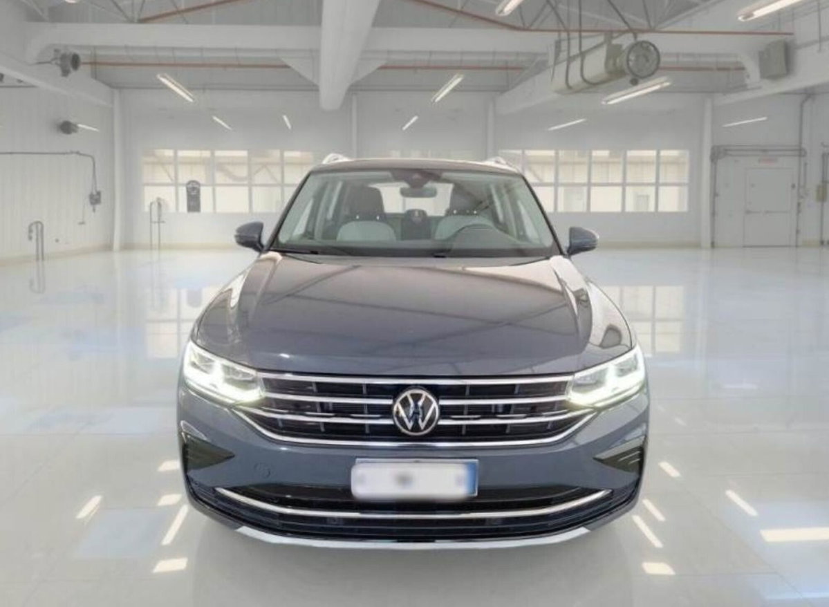 Volkswagen Tiguan 2.0 tdi Elegance 150cv dsg (6)