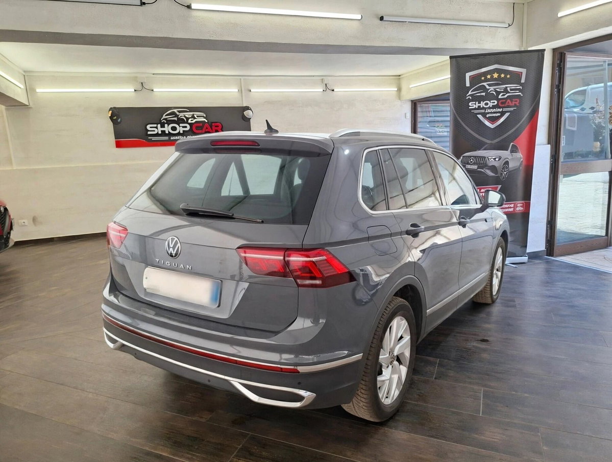 Volkswagen Tiguan 2.0 tdi Elegance 150cv dsg (8)