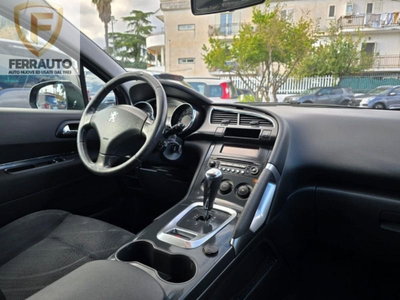 Peugeot 3008 1.6 HDi 110CV cambio robotizzato Premium (7)