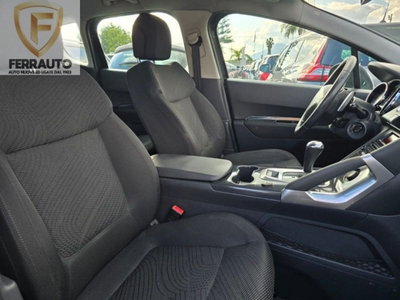 Peugeot 3008 1.6 HDi 110CV cambio robotizzato Premium (9)
