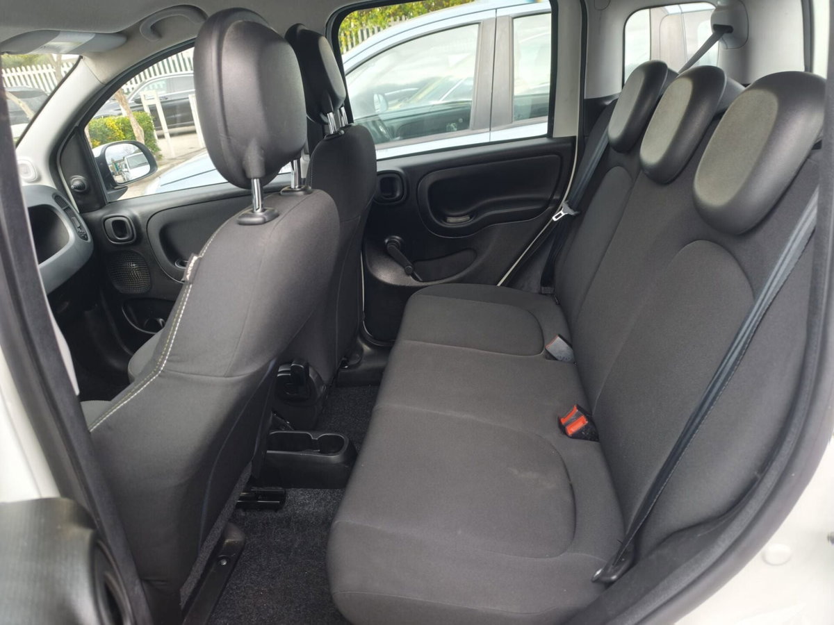 Fiat Panda 1.0 FireFly S&S Hybrid City Cross (13)