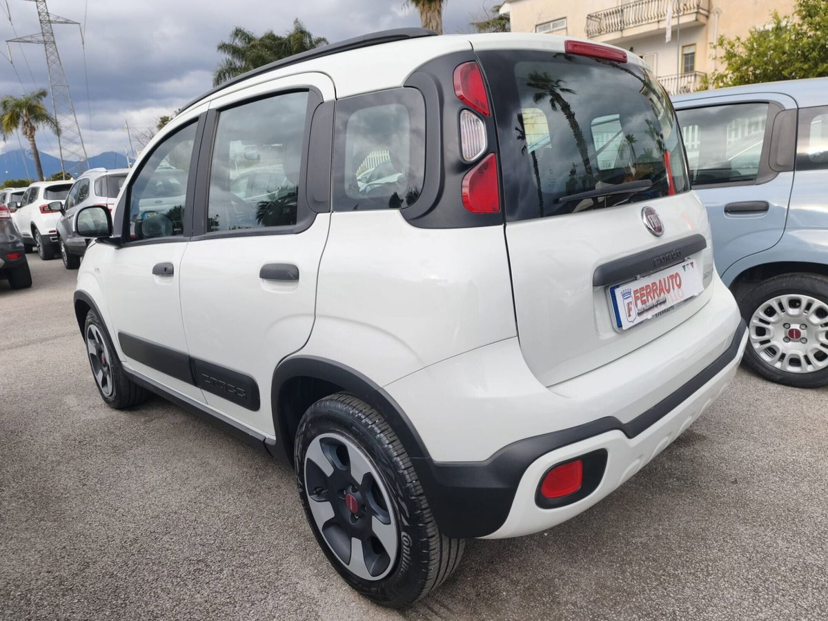 Fiat Panda 1.0 FireFly S&S Hybrid City Cross (14)