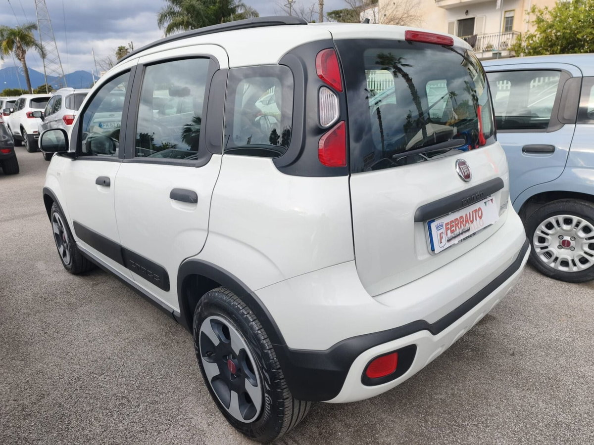 Fiat Panda 1.0 FireFly S&S Hybrid City Cross (6)
