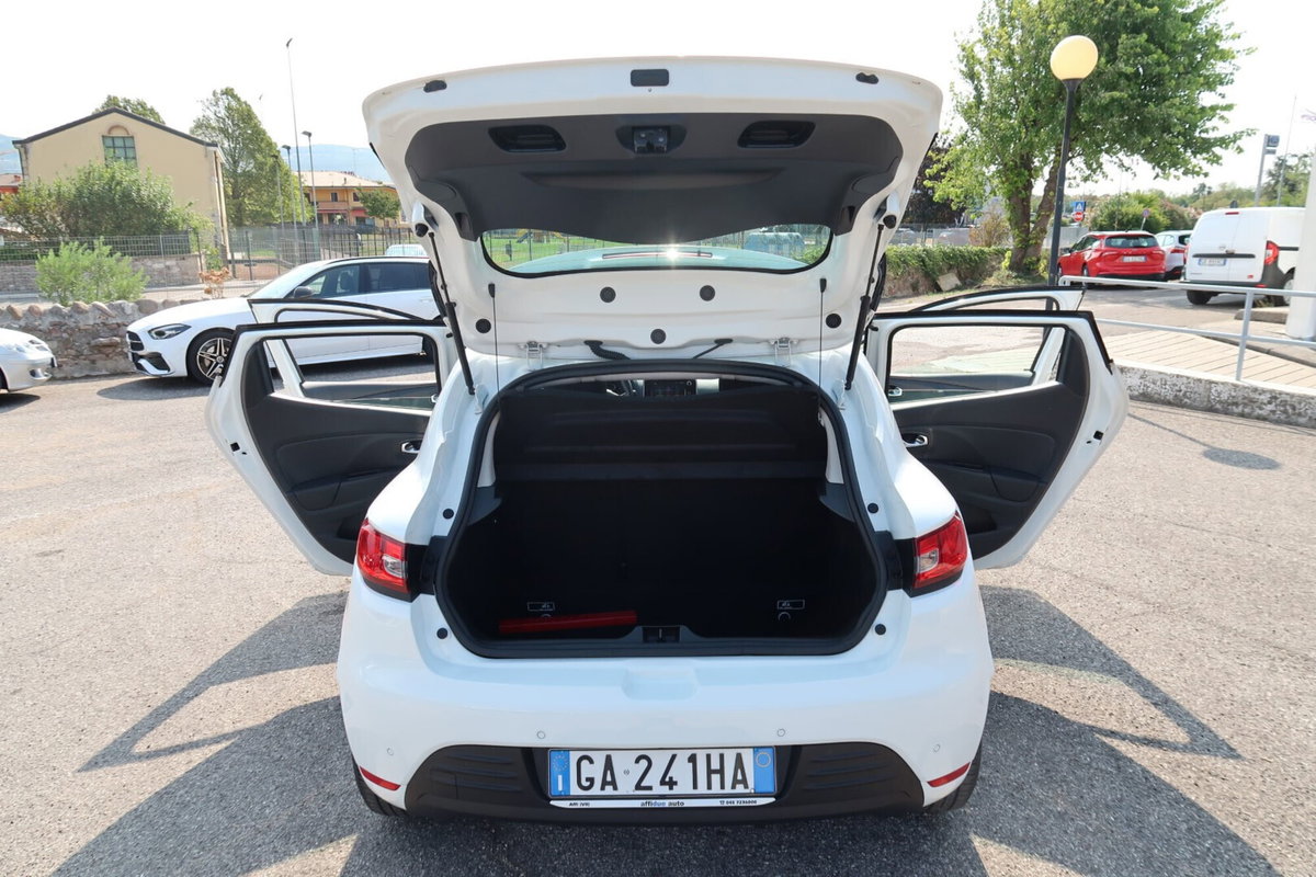 Renault Clio Blue dCi 85 CV 5 porte Zen (10)