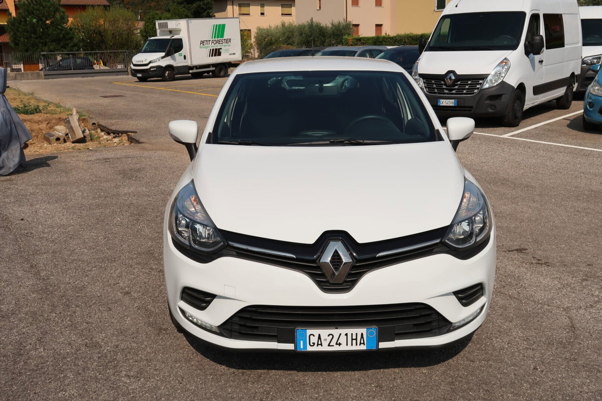 Renault Clio Blue dCi 85 CV 5 porte Zen (2)