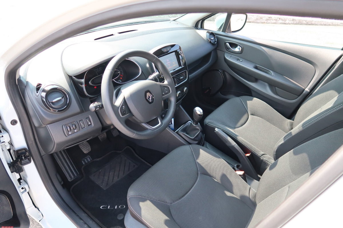 Renault Clio Blue dCi 85 CV 5 porte Zen (7)