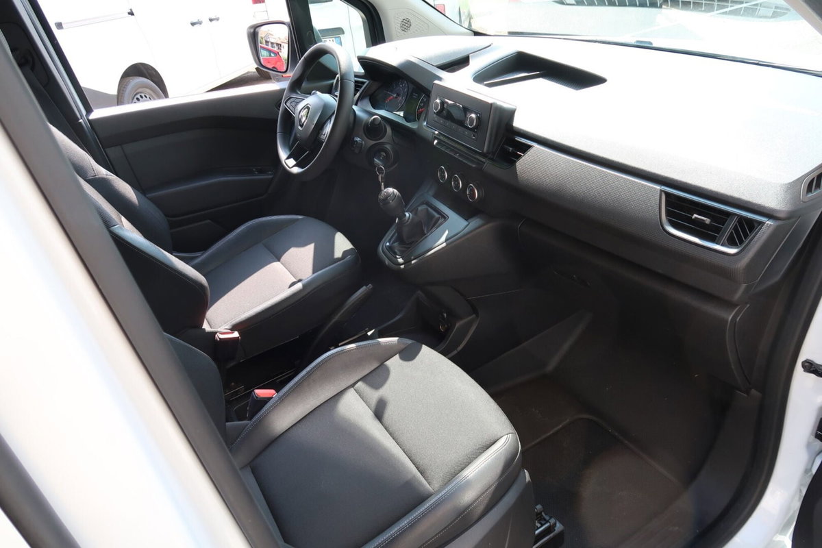 Renault Kangoo 1.5 dCi 115CV Van (9)