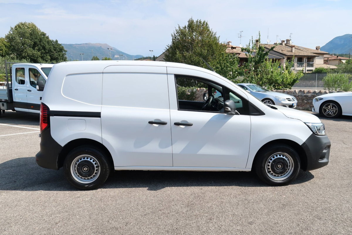 Renault Kangoo 1.5 blue dci Techno 115cv edc (6)