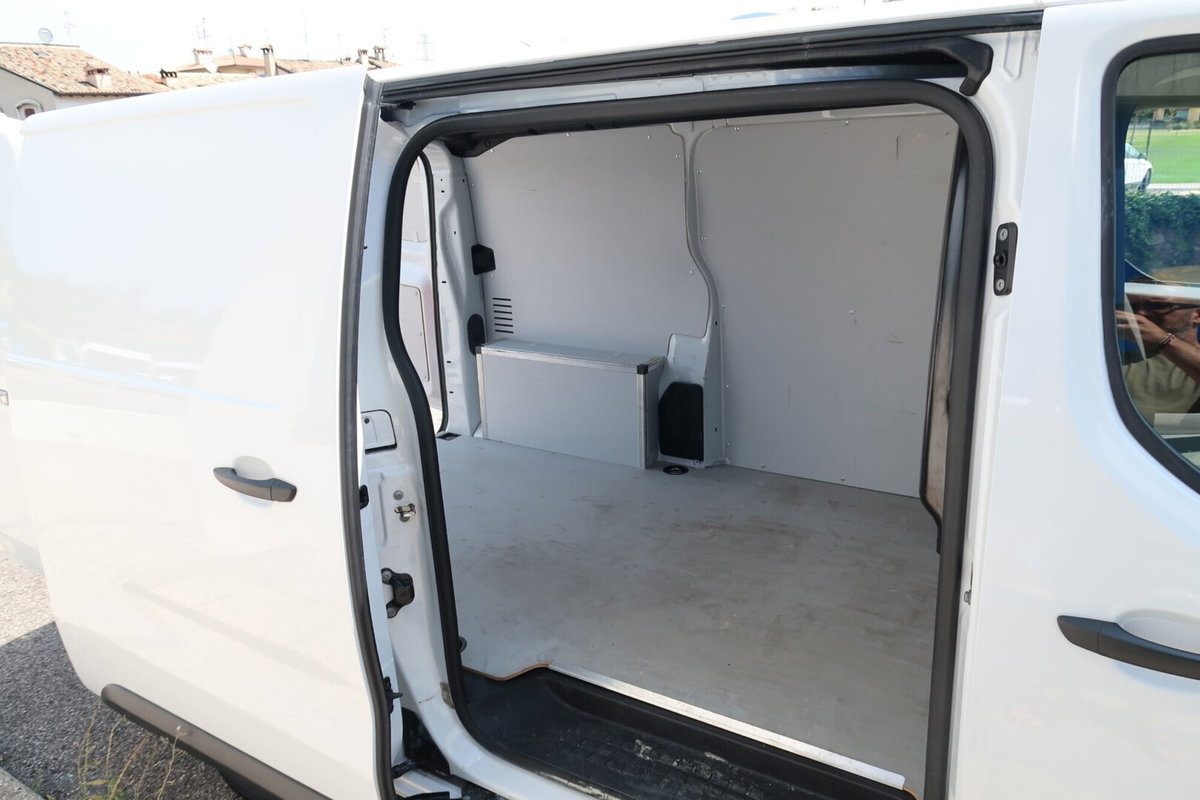 Fiat Scudo Furgone 2.0 BlueHDi 145CV AT8 PL-SL-TN Furgone Business (8)