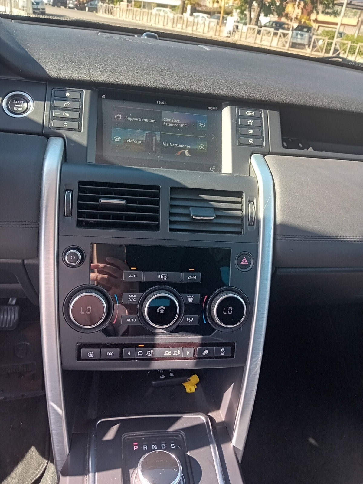 Land Rover Discovery Sport 2.0 TD4 150 CV SE (4)