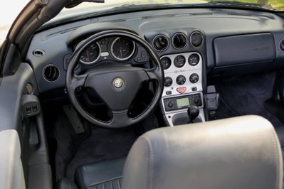 Alfa Romeo Spider 3.0i V6 24V cat L (14)