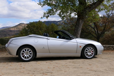 Alfa Romeo Spider 3.0i V6 24V cat L (6)