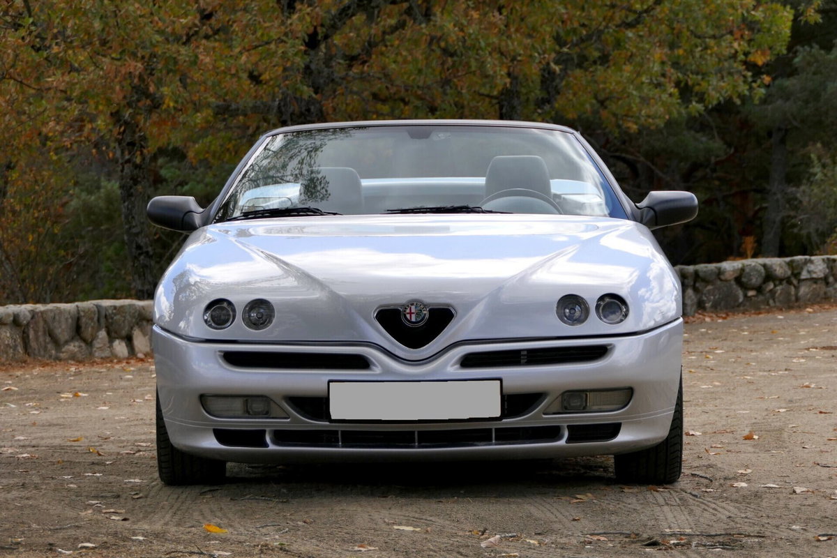 Alfa Romeo Spider 3.0i V6 24V cat L (8)