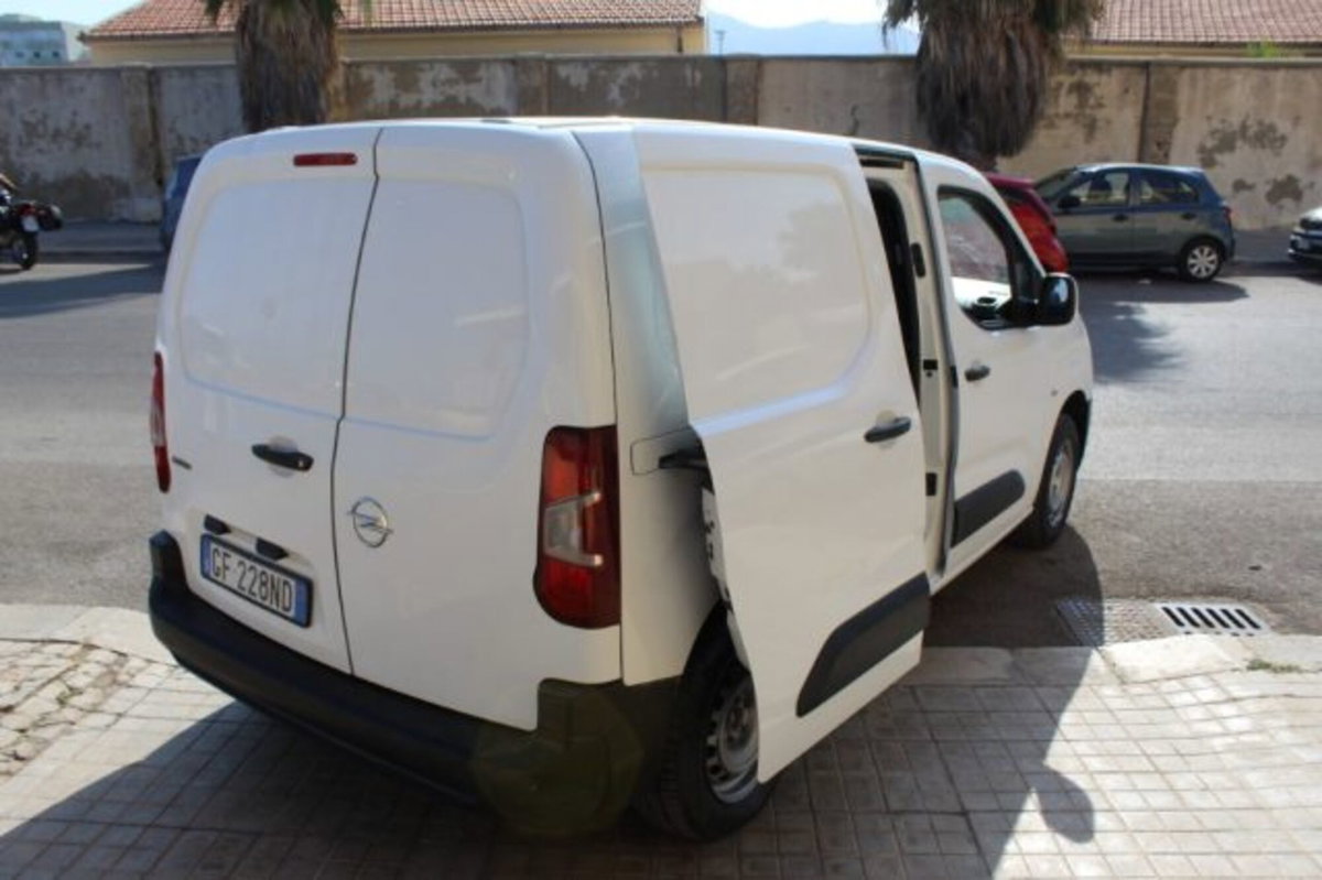 Opel Combo Furgone Cargo 1.5 Diesel 100CV PC 1000kg Edition (4)