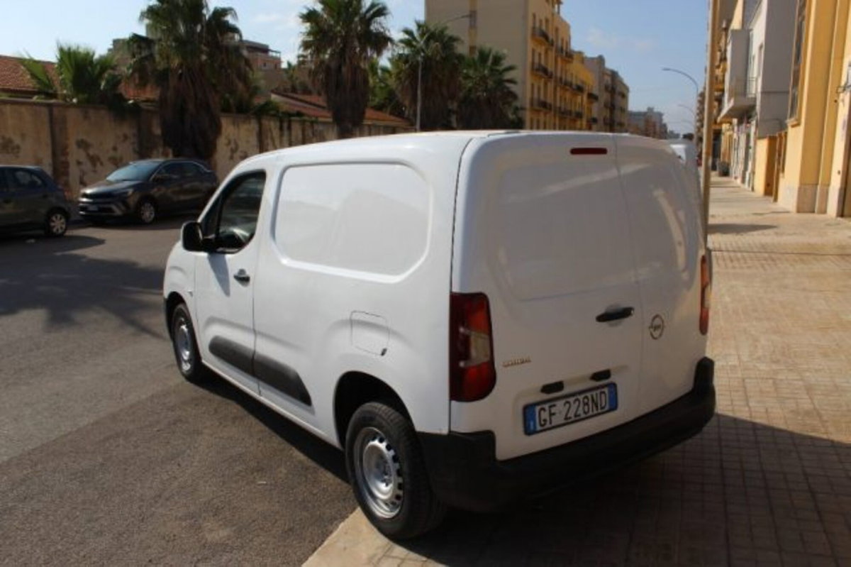 Opel Combo Furgone Cargo 1.5 Diesel 100CV PC 1000kg Edition (6)