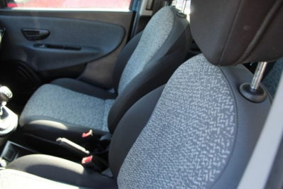 Lancia Ypsilon 1.0 FireFly 5 porte S&S Hybrid Silver Plus (6)