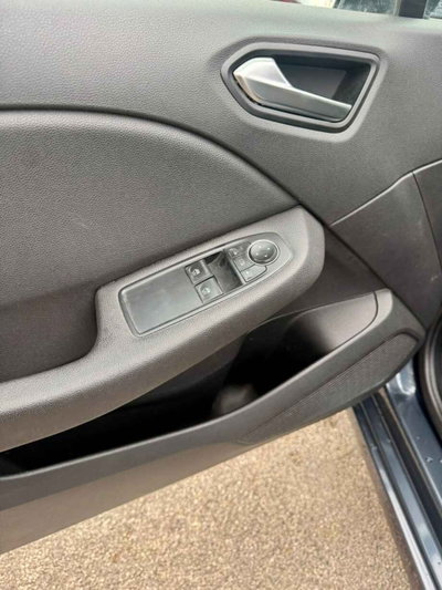 Renault Clio TCe 100 CV GPL 5 porte Intens (19)