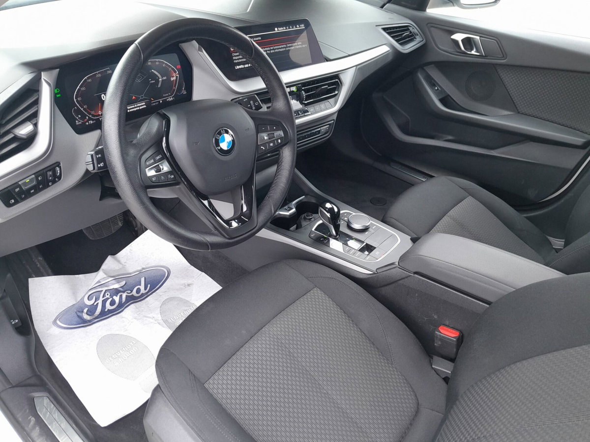 BMW Serie 1 116d 2.0 116CV cat 5 porte Attiva DPF (14)
