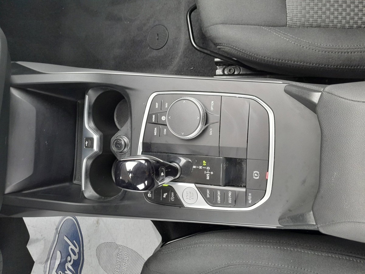 BMW Serie 1 116d 2.0 116CV cat 5 porte Attiva DPF (18)