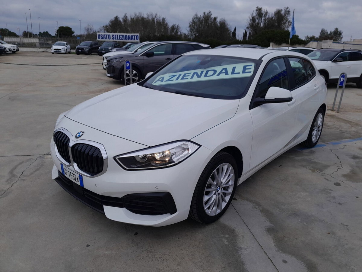 BMW Serie 1 116d 2.0 116CV cat 5 porte Attiva DPF (4)
