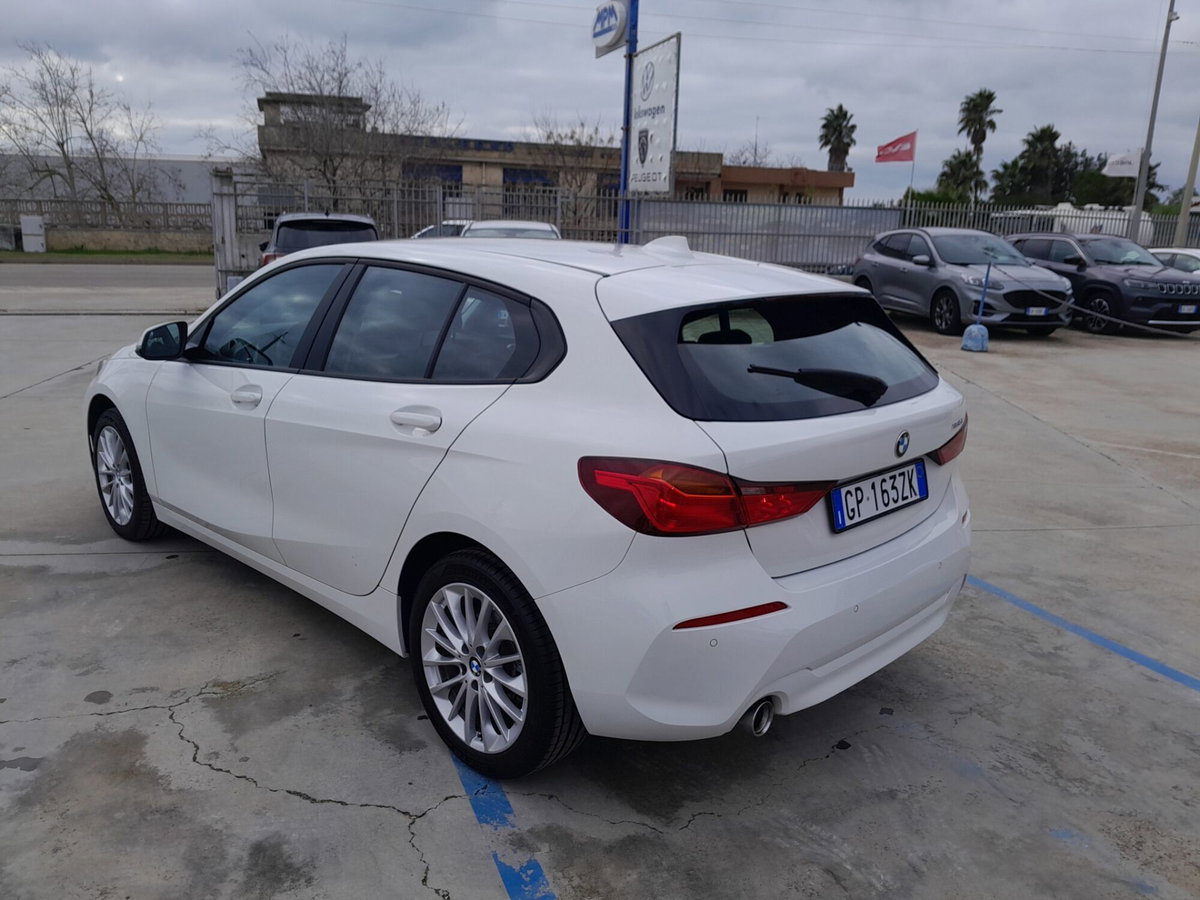 BMW Serie 1 116d 2.0 116CV cat 5 porte Attiva DPF (6)