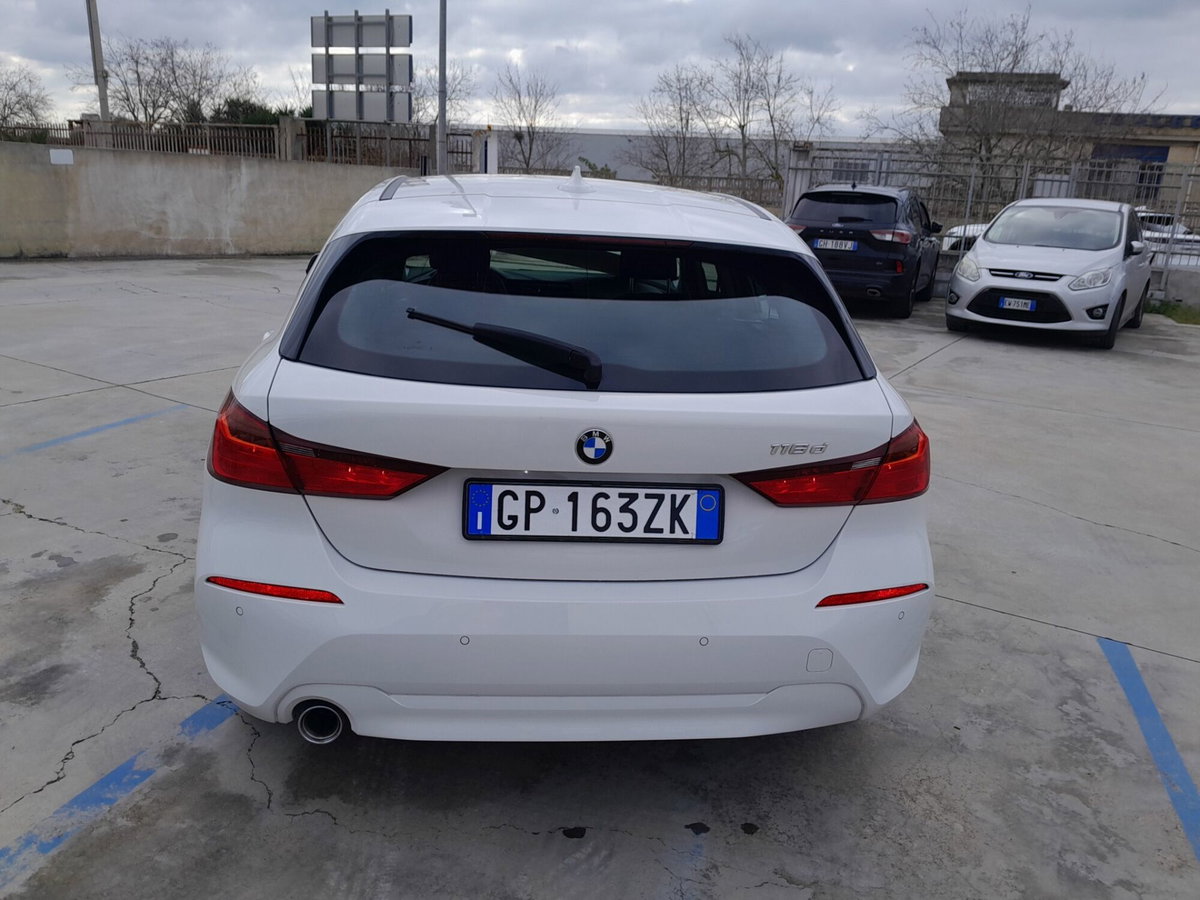 BMW Serie 1 116d 2.0 116CV cat 5 porte Attiva DPF (7)