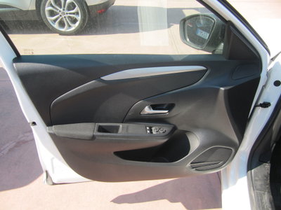 Opel Corsa 1.5 D 100 CV Edition (10)