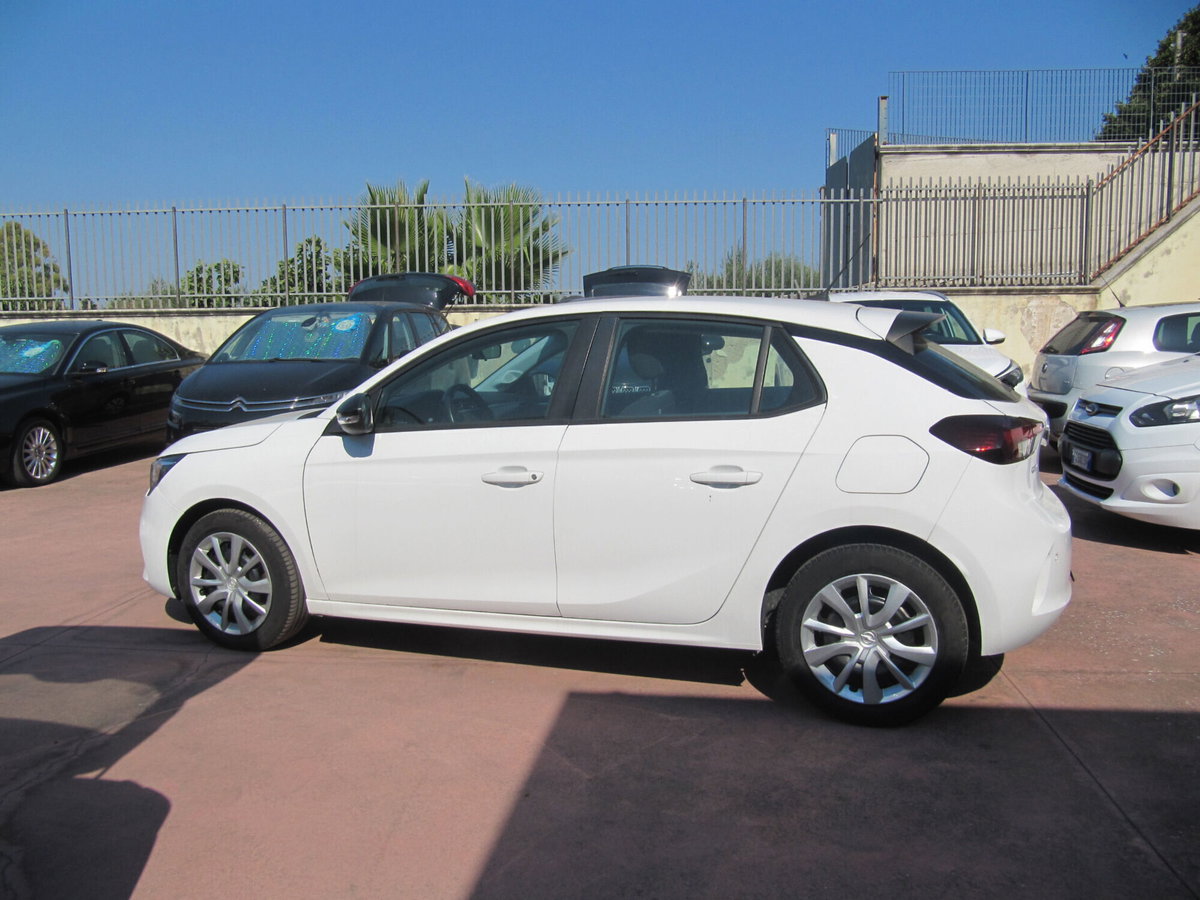 Opel Corsa 1.5 D 100 CV Edition (3)