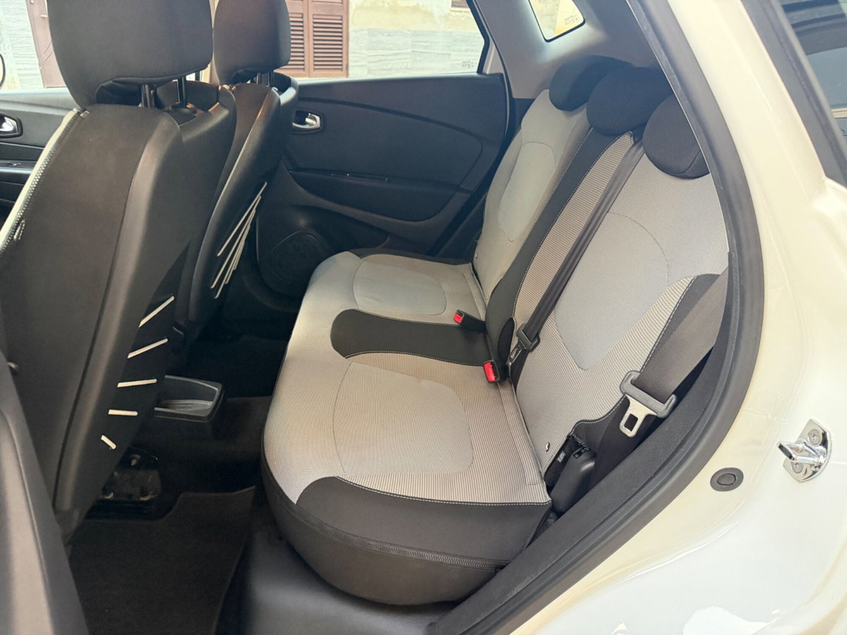 Renault Captur dCi 8V 90 CV EDC Start&Stop Energy Intens (10)