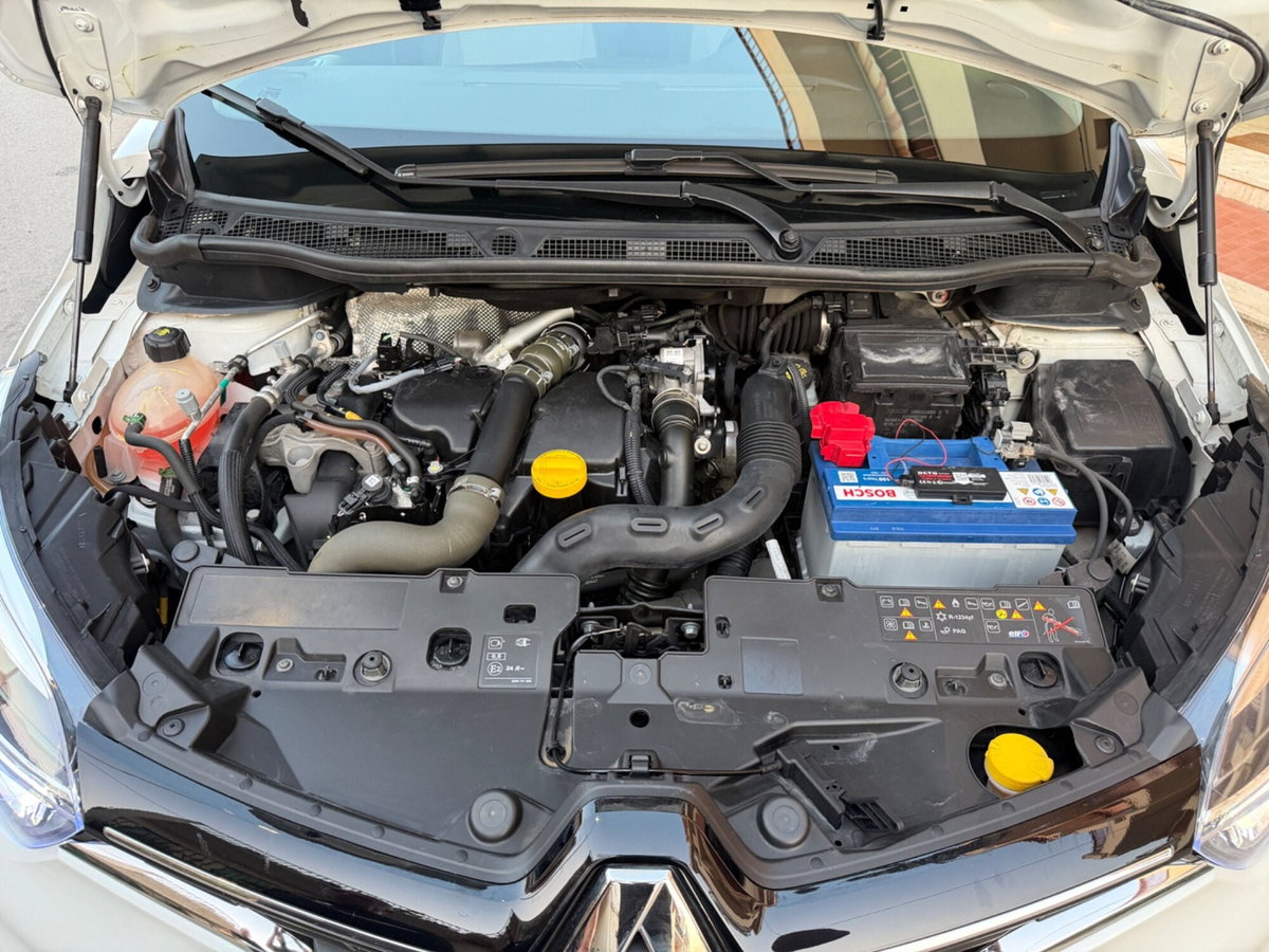 Renault Captur dCi 8V 90 CV EDC Start&Stop Energy Intens (17)