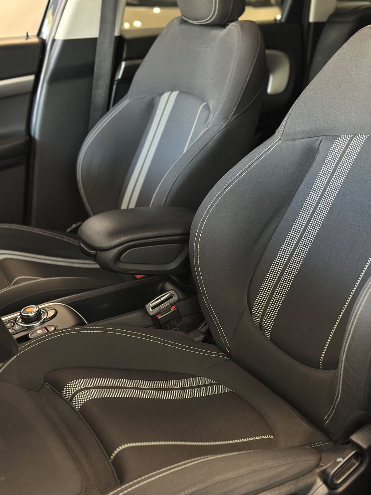 MINI Mini Countryman 2.0 Cooper D Business Countryman (8)