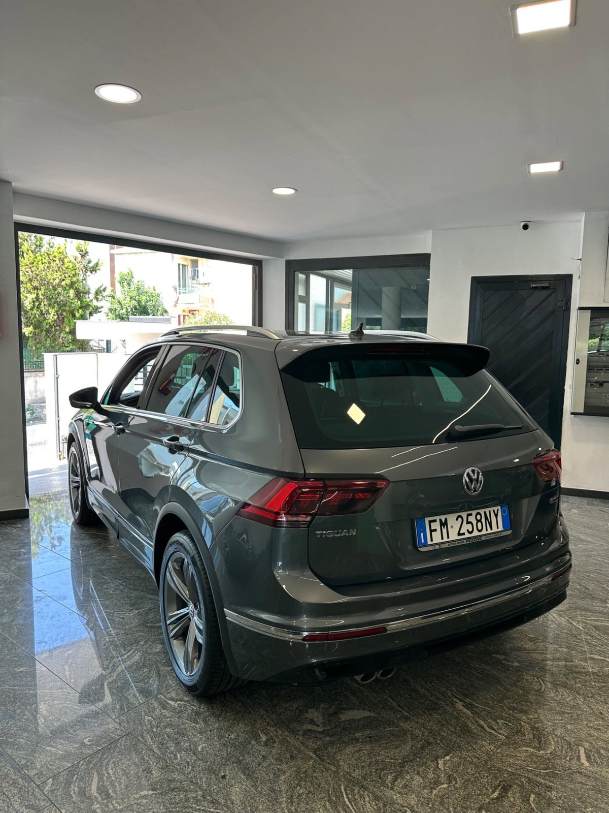 Volkswagen Tiguan 2.0 TDI 190 CV SCR DSG 4MOTION Executive BMT (6)