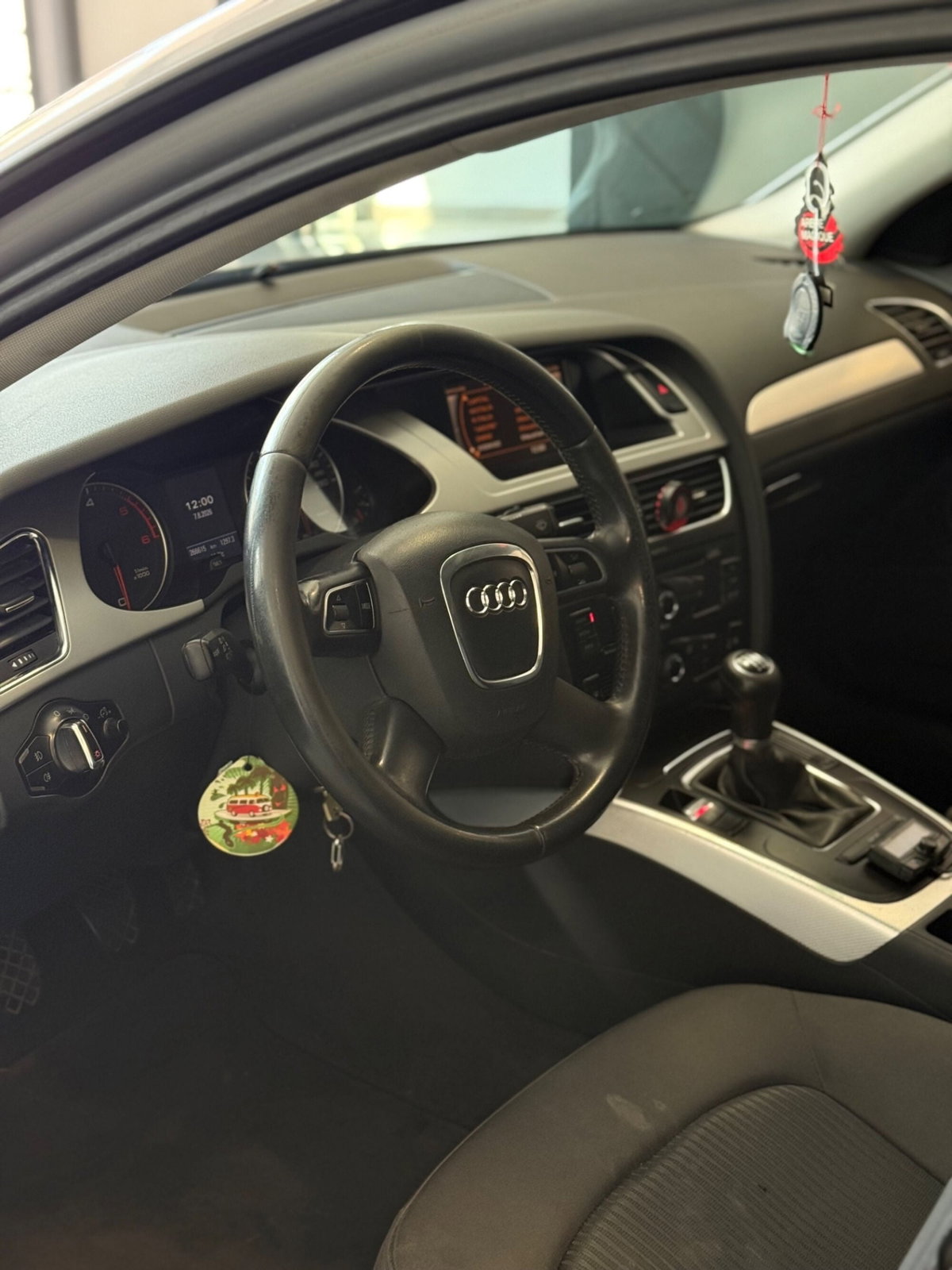 Audi A4 Avant 2.0 TDI 143CV F.AP. Ambiente (6)